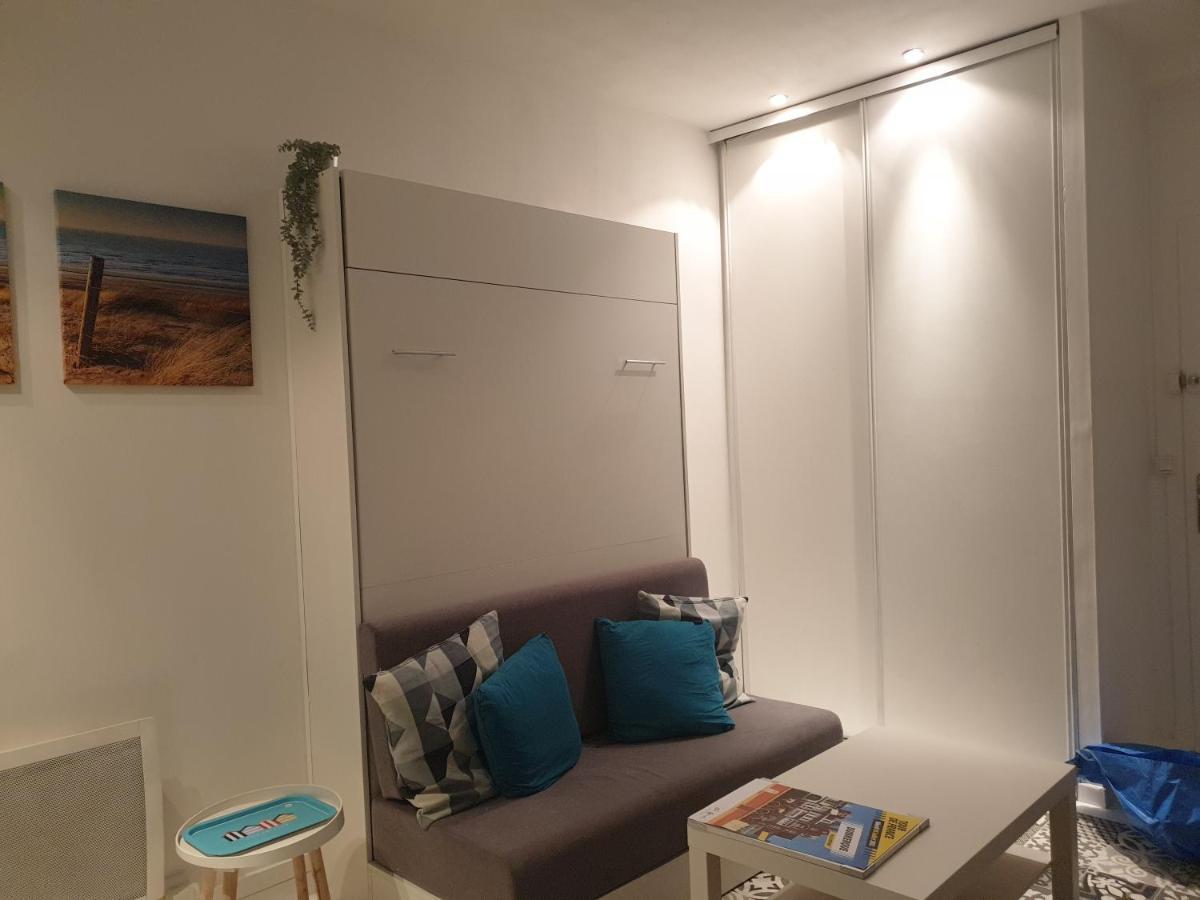 Studio Vue Mer Au Coeur De Malo Les Bains Pieds Dans L Eau Dunkirk Exterior photo